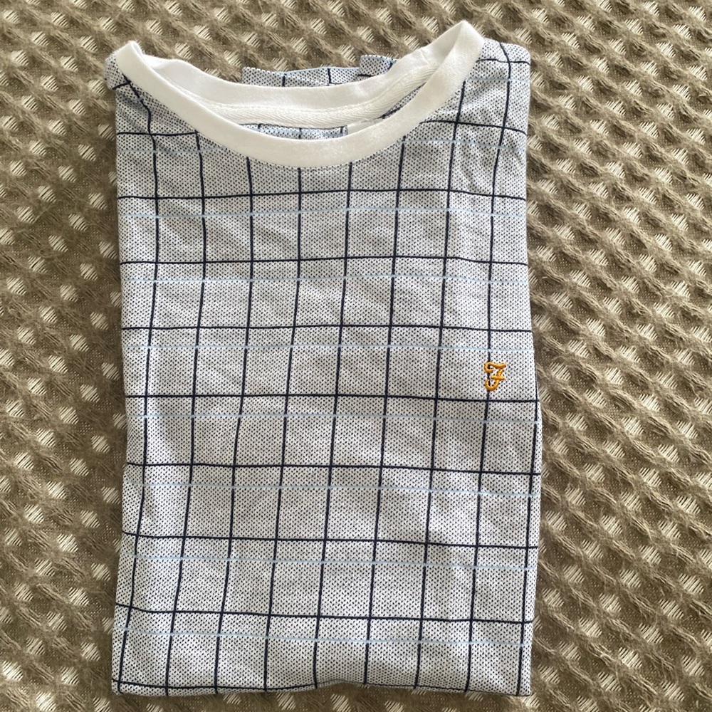T shirt with beautiful subtle plaid design